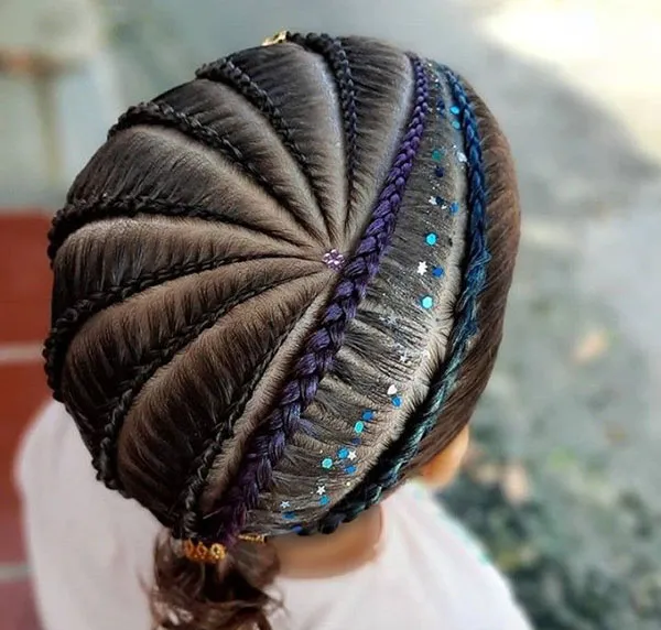 مدل بافت مو کف سری دخترانه | 37 ایده خاص و ترندی برای استایل شیک و متفاوت 2025! 34 Hair weave model on the scalp 29