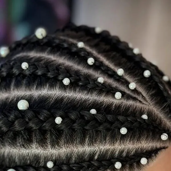Hair weave with white pearls 1
