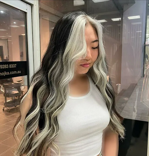 Highlighting the front of the hair 25