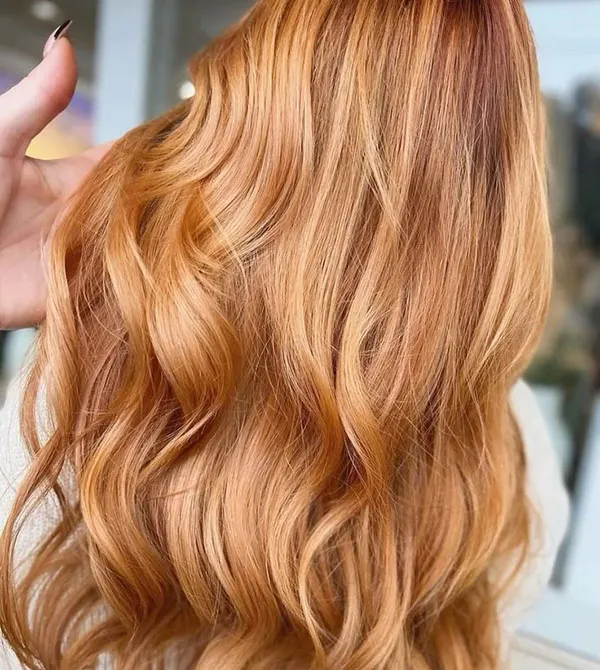 هایلایت مو عسلی دخترانه | ظاهری گرم، شیک و دخترونه برای 1404! 20 Honey hair highlights 14