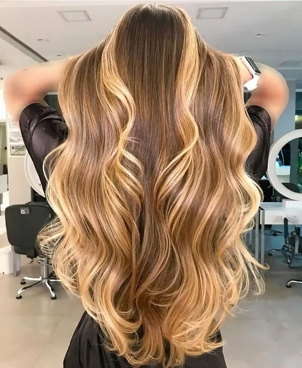 هایلایت مو عسلی دخترانه | ظاهری گرم، شیک و دخترونه برای 1404! 25 Honey hair highlights 20