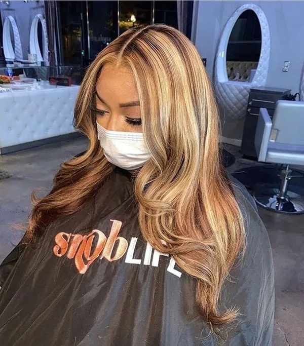 هایلایت مو عسلی دخترانه | ظاهری گرم، شیک و دخترونه برای 1404! 35 Honey hair highlights 28