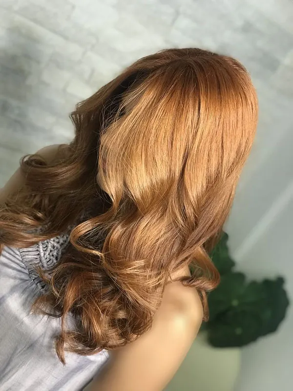 هایلایت مو عسلی دخترانه | ظاهری گرم، شیک و دخترونه برای 1404! 27 Honey hair highlights 31