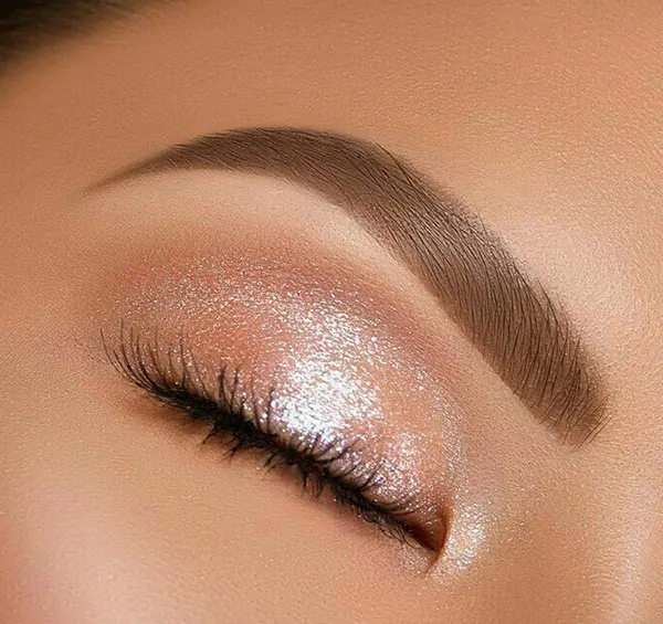مدل میکاپ چشم لایت دخترانه | 25 مدل ترندی و خاص که همین الان باید ببینی! 19 Light eye makeup 16