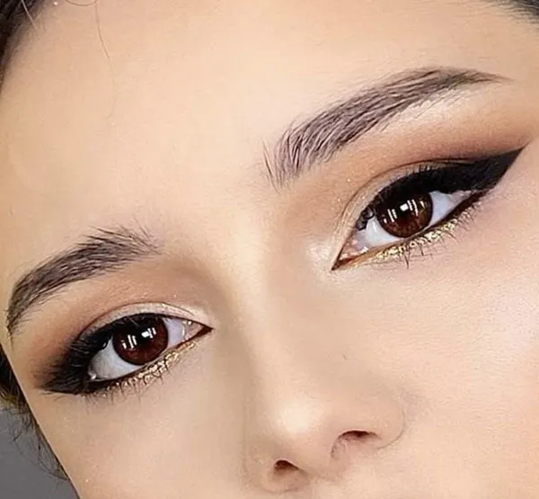 مدل میکاپ چشم لایت دخترانه | 25 مدل ترندی و خاص که همین الان باید ببینی! 22 Light eye makeup 17
