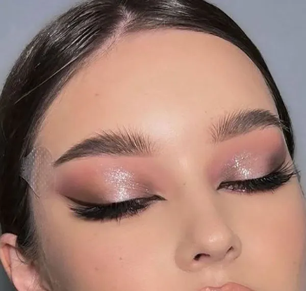 مدل میکاپ چشم لایت دخترانه | 25 مدل ترندی و خاص که همین الان باید ببینی! 23 Light eye makeup 19