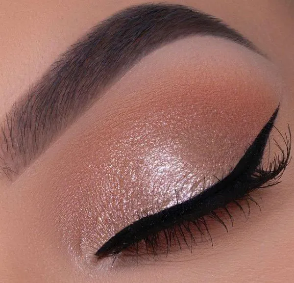 مدل میکاپ چشم لایت دخترانه | 25 مدل ترندی و خاص که همین الان باید ببینی! 7 Light eye makeup 5