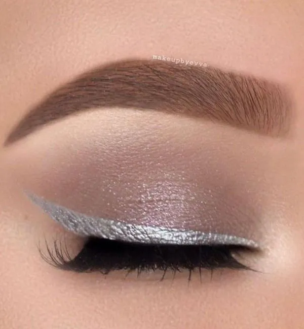 مدل میکاپ چشم لایت دخترانه | 25 مدل ترندی و خاص که همین الان باید ببینی! 10 Light eye makeup 6