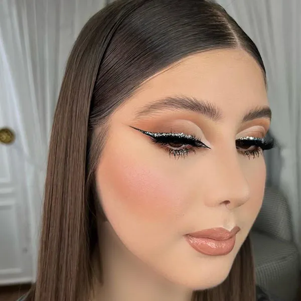 34 مدل میکاپ چشم خطی دخترانه برای همه فرم چشم؛ترند جذاب امسال که همه میزنن! 5 Lined eye makeup 1