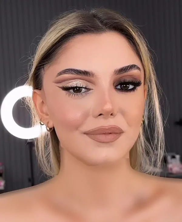 34 مدل میکاپ چشم خطی دخترانه برای همه فرم چشم؛ترند جذاب امسال که همه میزنن! 8 Lined eye makeup 3