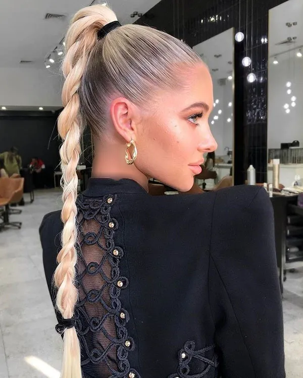Long formal hairstyle 31