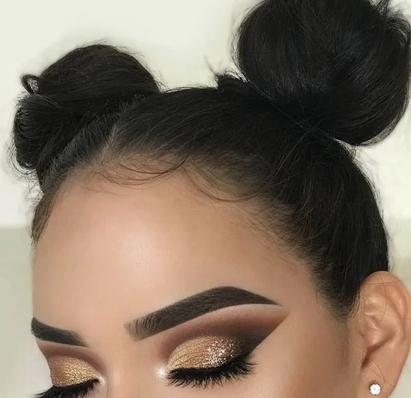 جدیدترین میکاپ با چشم بسته 1404؛ چالش جذاب و پرخنده این روزهای شبکههای اجتماعی ! 16 Makeup with eyes closed 14
