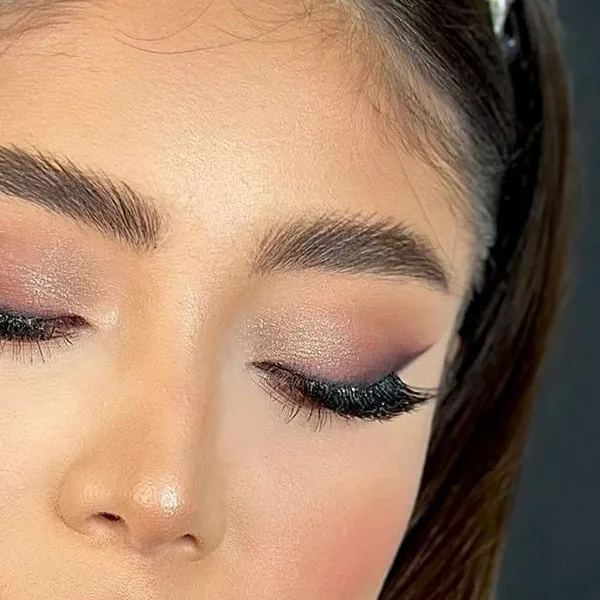 جدیدترین میکاپ با چشم بسته 1404؛ چالش جذاب و پرخنده این روزهای شبکههای اجتماعی ! 4 Makeup with eyes closed 2