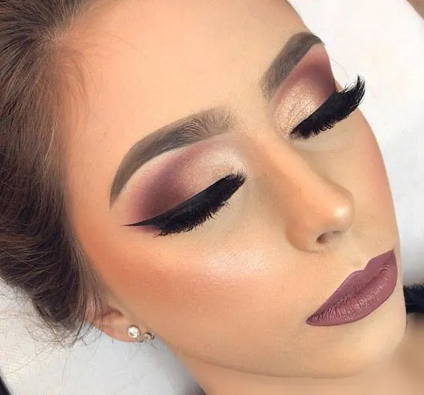 جدیدترین میکاپ با چشم بسته 1404؛ چالش جذاب و پرخنده این روزهای شبکههای اجتماعی ! 24 Makeup with eyes closed 21