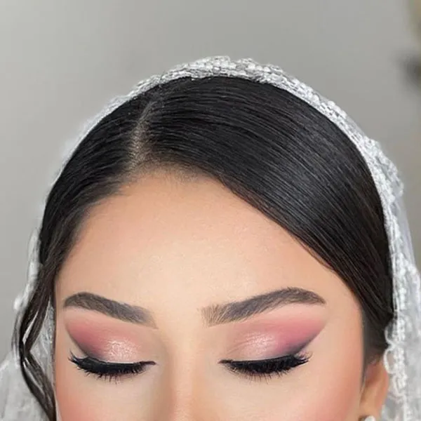 جدیدترین میکاپ با چشم بسته 1404؛ چالش جذاب و پرخنده این روزهای شبکههای اجتماعی ! 10 Makeup with eyes closed 6