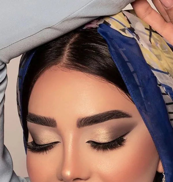 جدیدترین میکاپ با چشم بسته 1404؛ چالش جذاب و پرخنده این روزهای شبکههای اجتماعی ! 9 Makeup with eyes closed 7