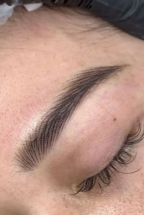 Natural micro eyebrows for girls 3