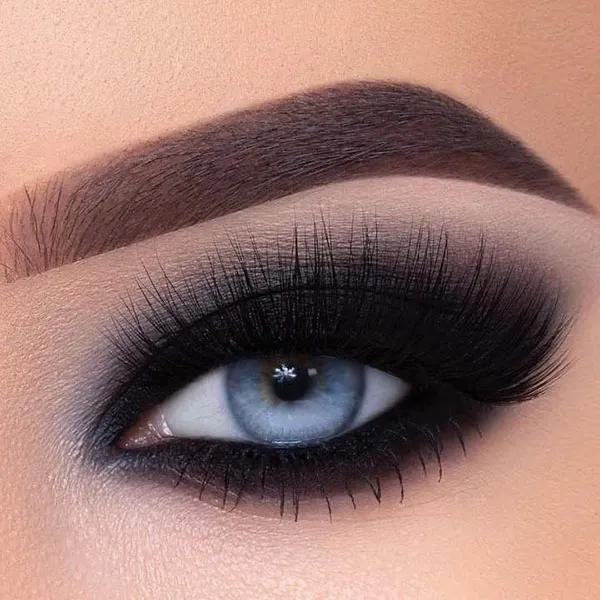 Navy blue eyeshadow 24
