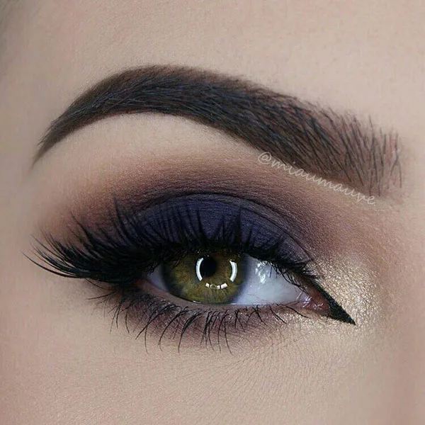 Navy blue eyeshadow 7