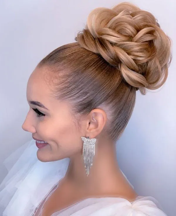 New European chignon models 21