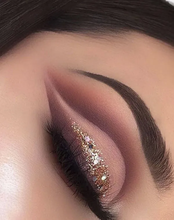 مدل آرایش چشم جدید و شیک دخترانه | ترندهای جذاب 2025 از مینیمال تا فانتزی! 20 New eye makeup 17 1