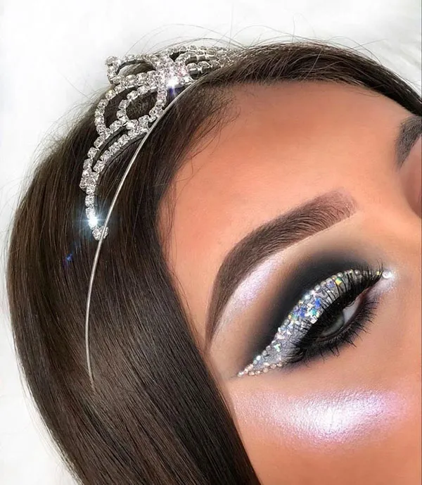 مدل آرایش چشم جدید و شیک دخترانه | ترندهای جذاب 2025 از مینیمال تا فانتزی! 33 New eye makeup 29 1