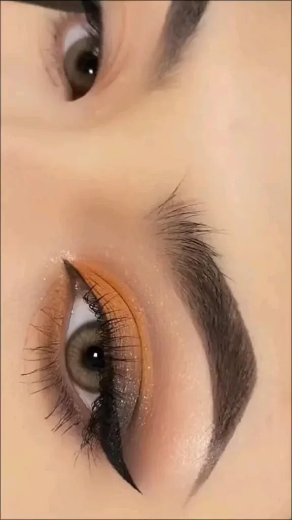 New girls eyeshadow model 10