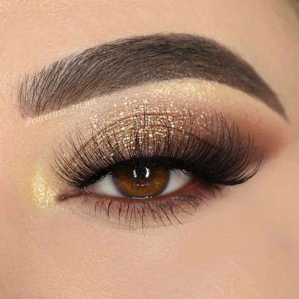 New girls eyeshadow model 21