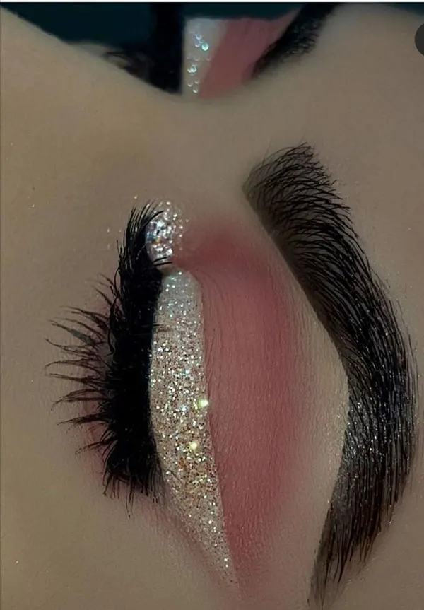 New girls eyeshadow model 25
