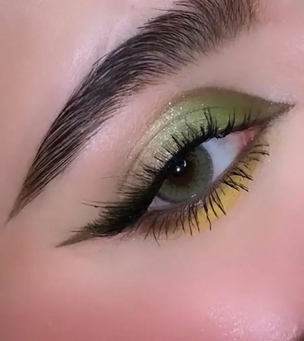 New girls eyeshadow model 3