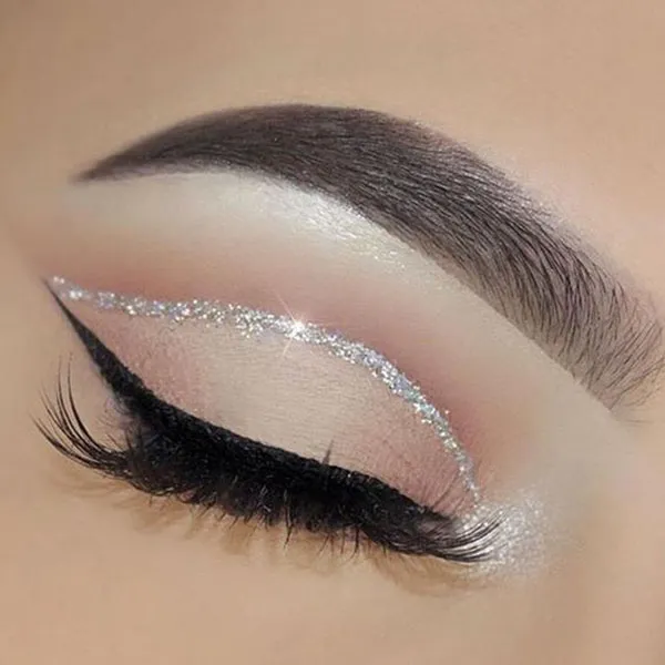New girls eyeshadow model 6
