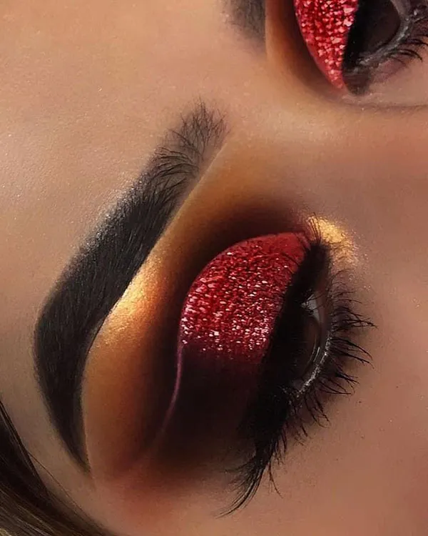 مدل سایه چشم قرمز دخترونه؛ جسورانه ترین ترند میکاپ 2025! 8 Red eye shadow 6