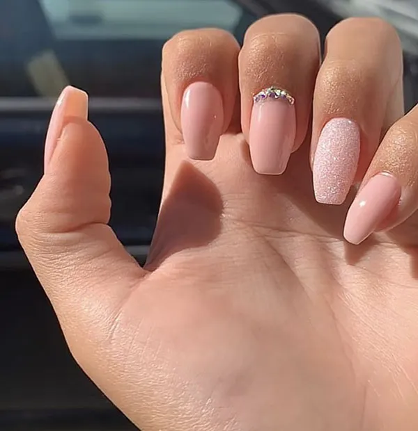 مدل ناخن گلدونی کوتاه دخترانه جدید 2025 | ساده، خاص و همیشه ترند! 27 Short flower nail design for girls 24