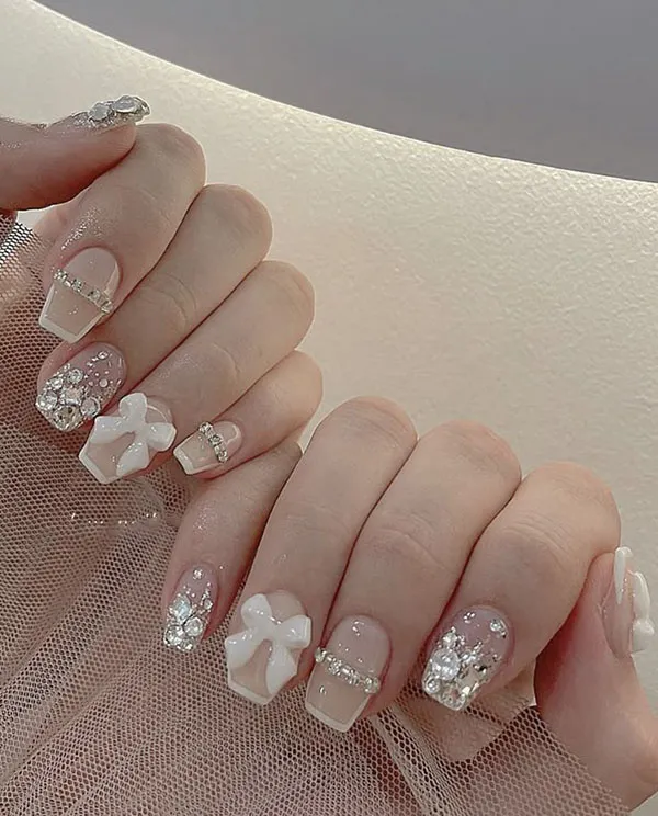 مدل ناخن گلدونی کوتاه دخترانه جدید 2025 | ساده، خاص و همیشه ترند! 7 Short flower nail design for girls 5