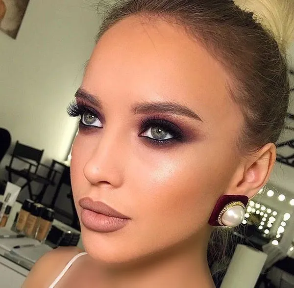 Smokey Light Makeup 10