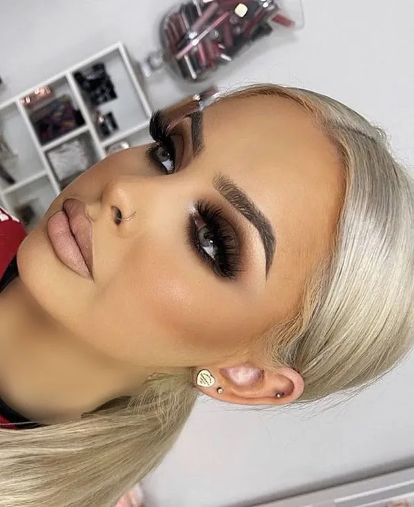 Smokey Light Makeup 12
