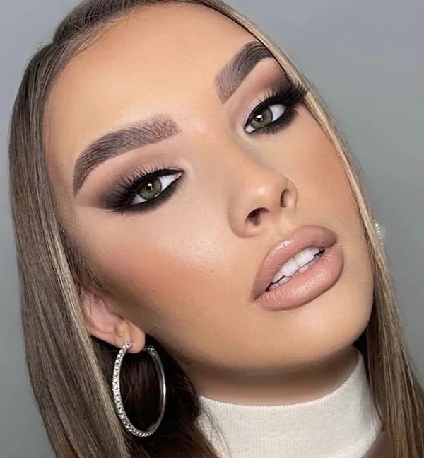 Smokey Light Makeup 14