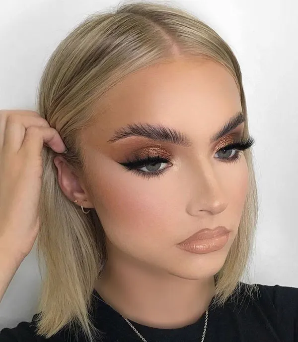 Smokey Light Makeup 21