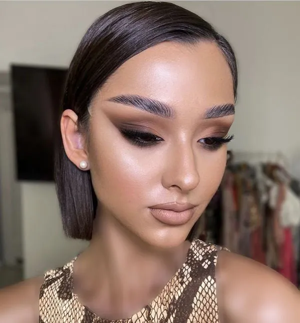 Smokey Light Makeup 25