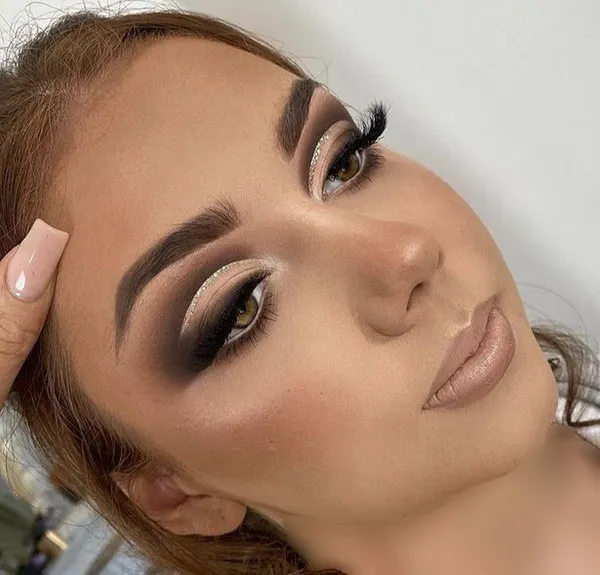 Smokey Light Makeup 8