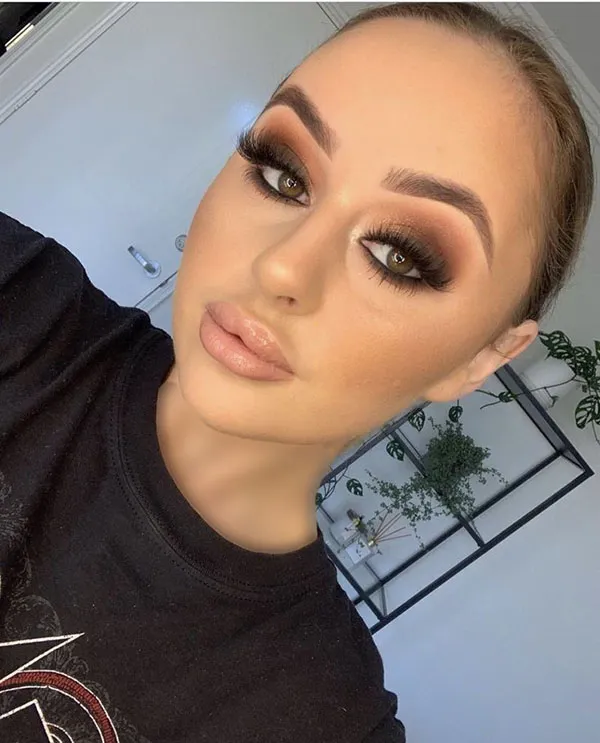 Smokey Light Makeup 9