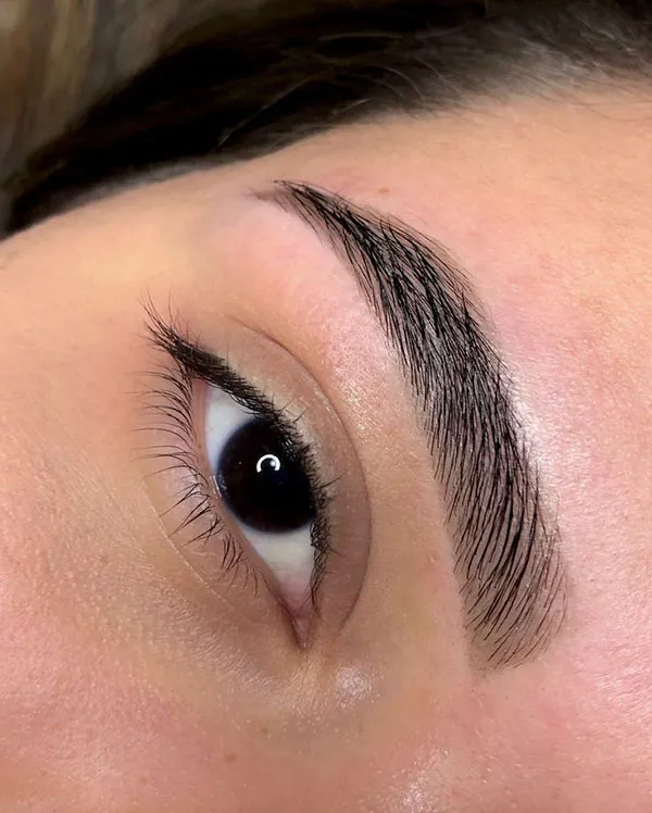 Straight and elongated eyebrow model 13