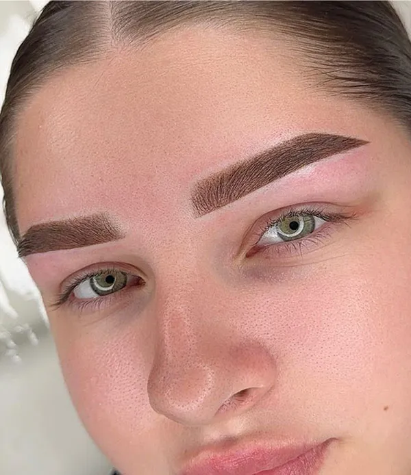 Straight and elongated eyebrow model 19