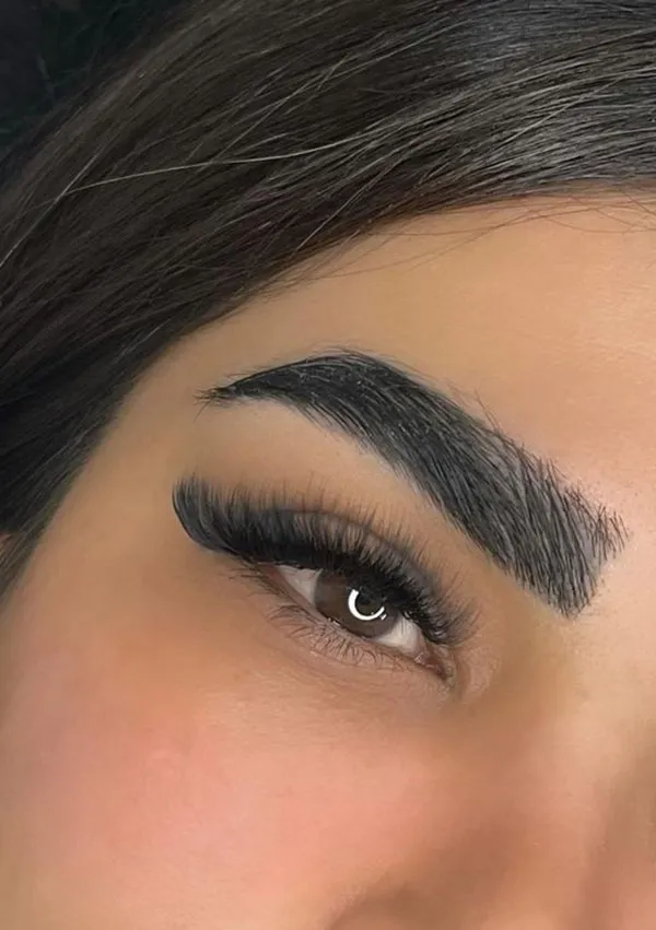 Straight and elongated eyebrow model 6