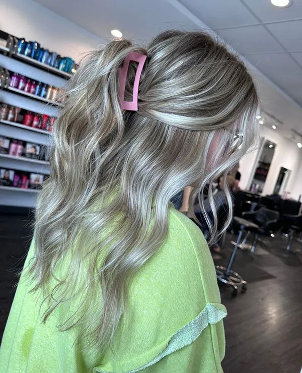 رنگ موی لایت دخترانه شیک و جدید | 37 ترکیب خاص و ترند امسال که عاشقش میشی! 31 Stylish light hair color for girls 28