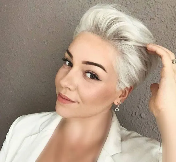 The latest pixie hairstyle 15