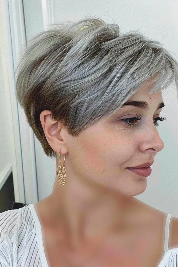 The latest pixie hairstyle 32