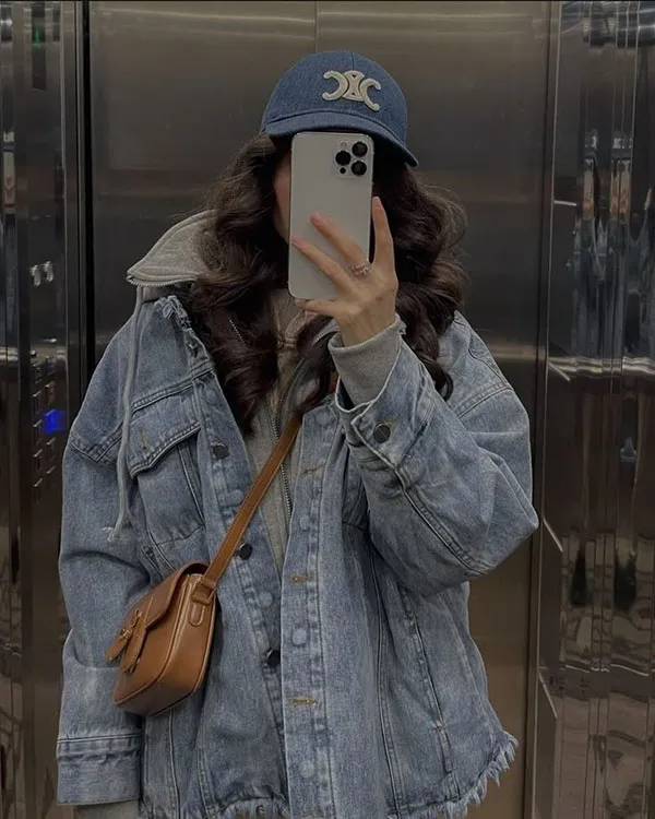 The latest profile picture of a shy girl 17