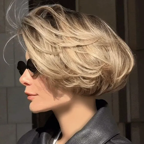 The latest short hairstyles for women 2025 24