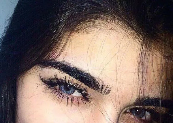 32 مدل ابرو پرپشت دخترانه ؛ نچرالترین ترند زیبایی! 7 Thick eyebrows 4